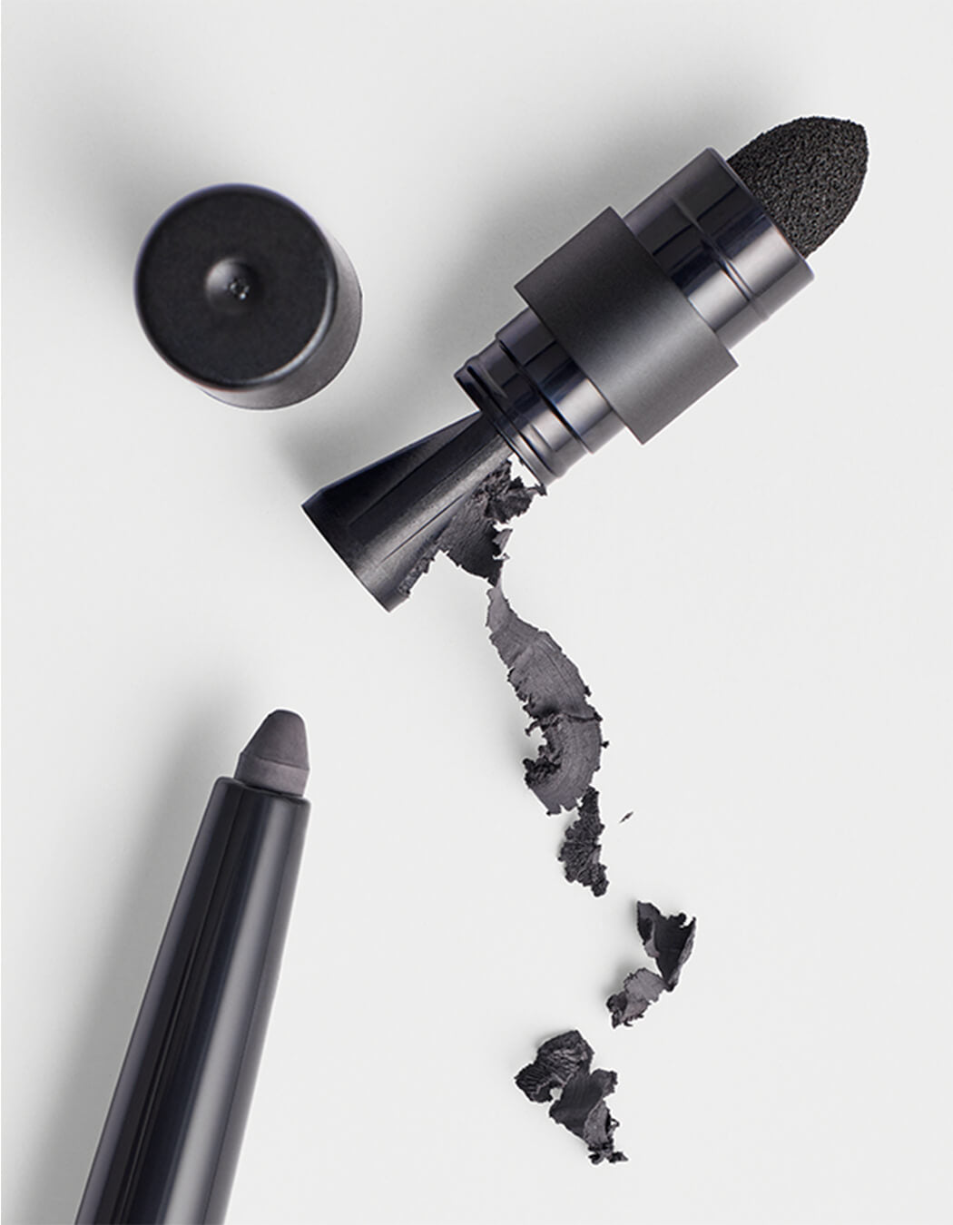 Defining Liner Dark Brown