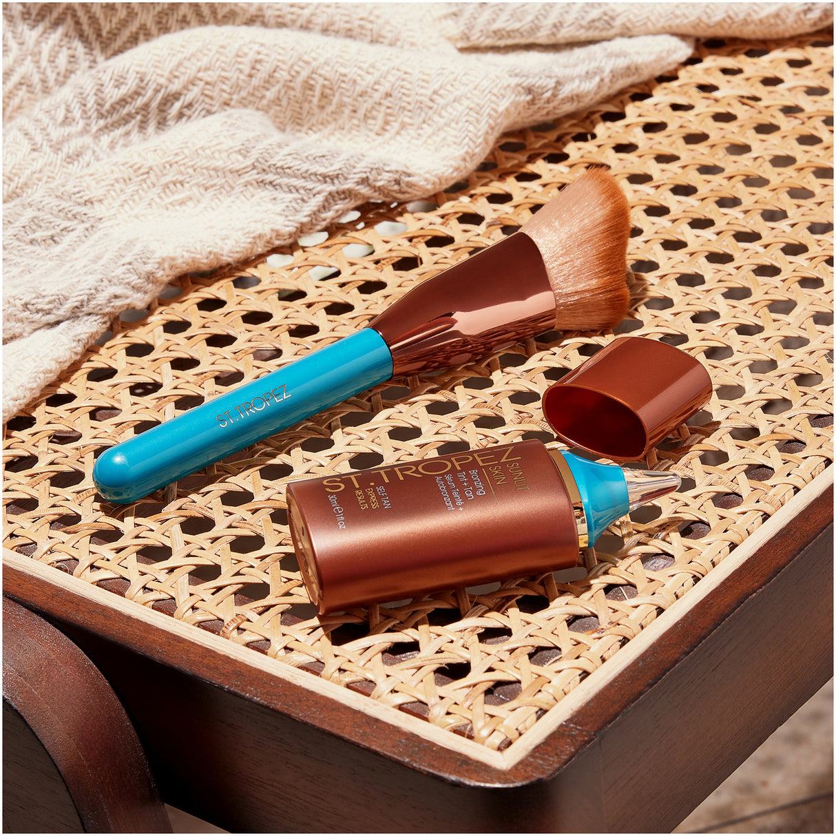 St. Tropez Tantour & Applicator Brush